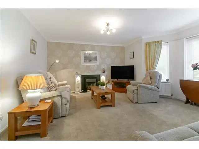 2 bedroom flat  for sale