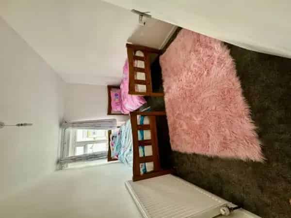 4 Bed House Near Schools Freshly Decorated Secure Tenancy