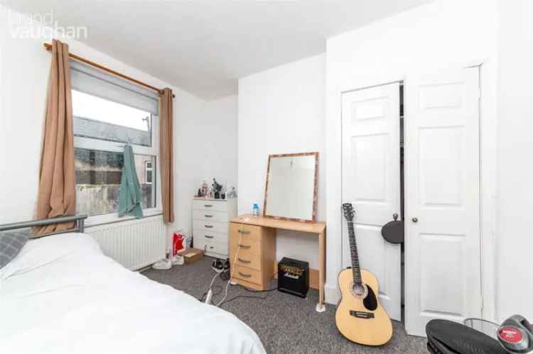 4 Bedroom Student House Bills Inclusive No Deposit Option