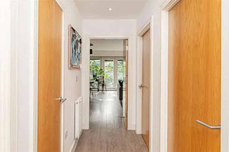 2 bed flat for sale