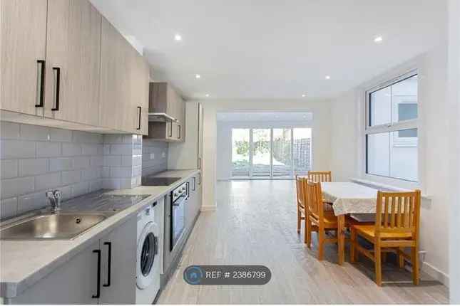 Maisonette to Rent in London E5