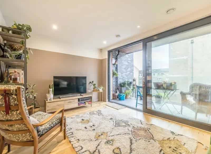 Three Double Bedroom Apartment Near Dalston Junction