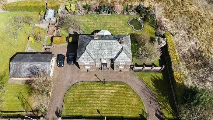 4 Bedroom Detached House for Sale Little Dean
