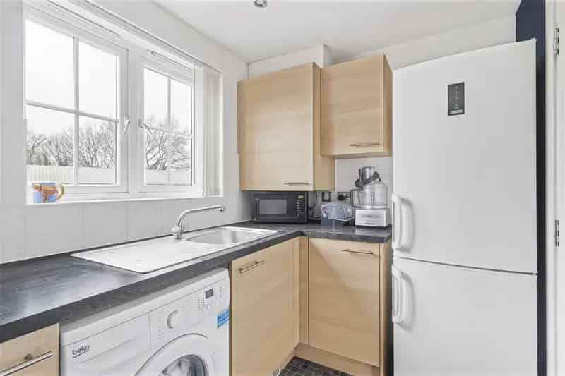 2 Bedroom Apartment House to Rent