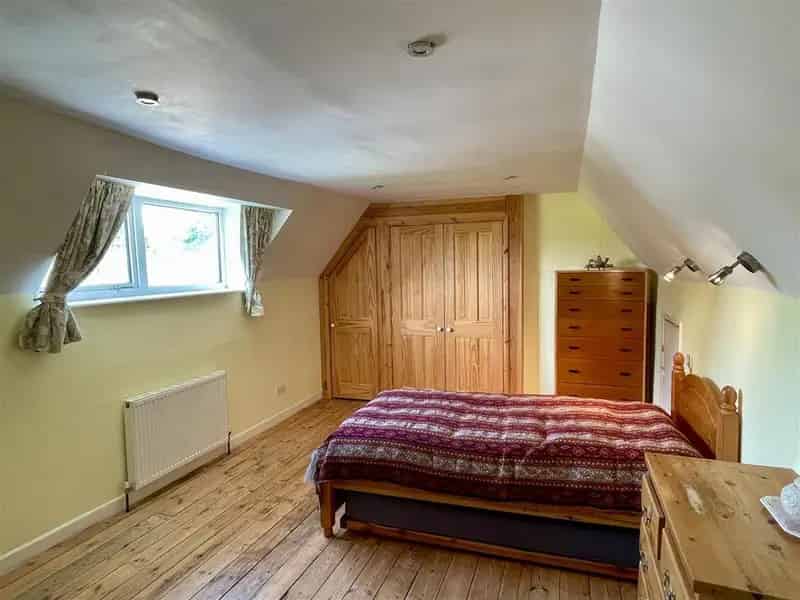 2 Bedroom Detached House for Sale
