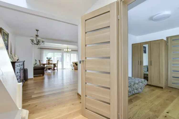 4 Bed Semi-Detached House with Annexe Windsor