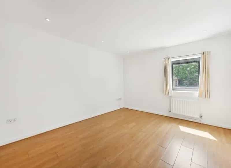 One Bedroom Apartment East Dulwich Sunny Roof Terrace Near Station