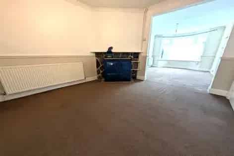 3 Bed Semi-Detached House Southampton