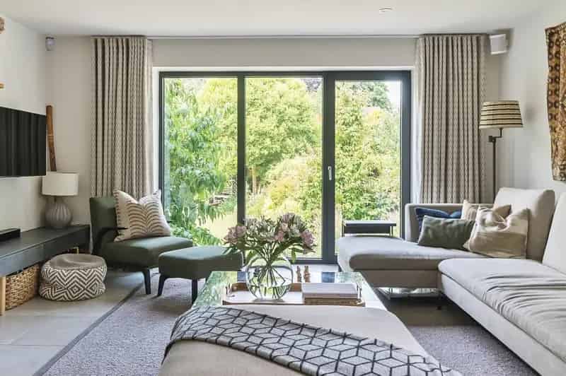 5 Bedroom Detached House for Sale in Bray