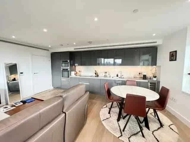 2 Bedroom Flat House to Rent