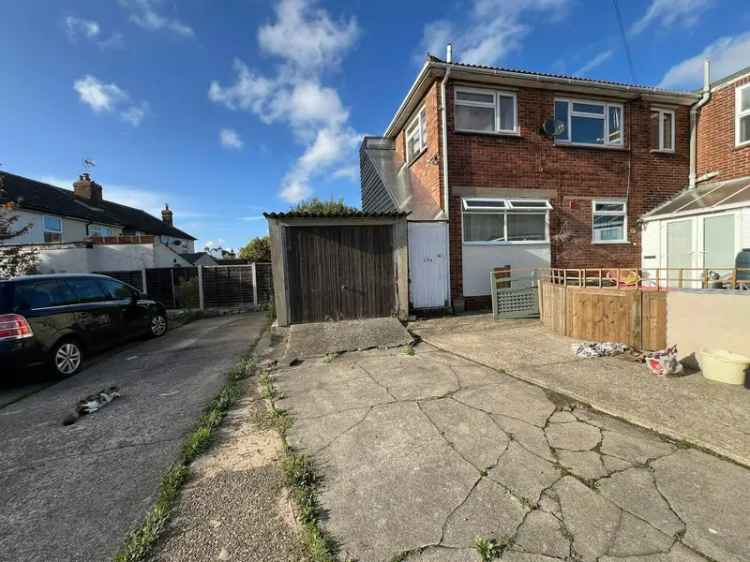 Flat For Rent in Tendring, England