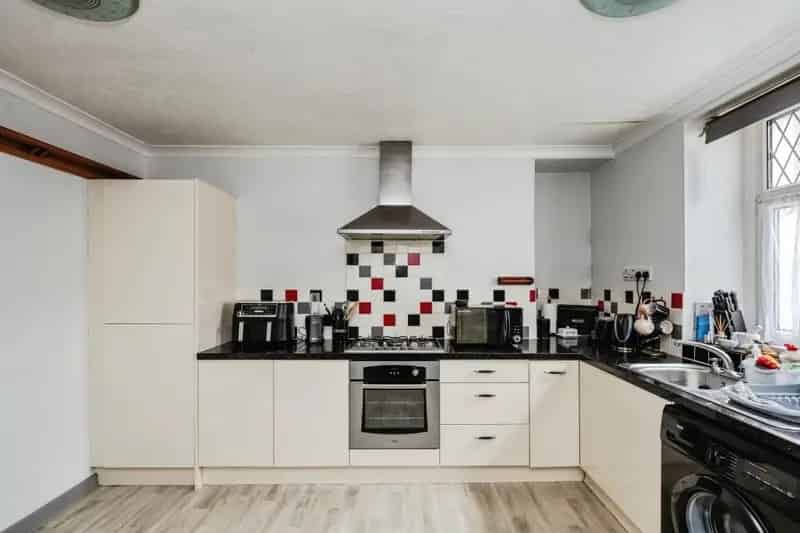 3 bedroom terraced house