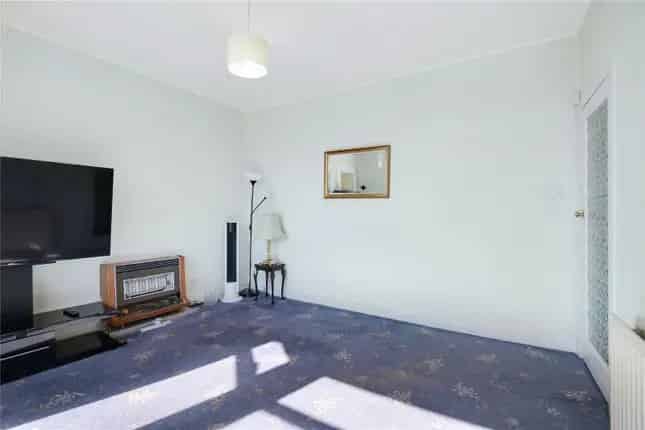 3 Bed Semi-Detached House Kelvindale Glasgow
