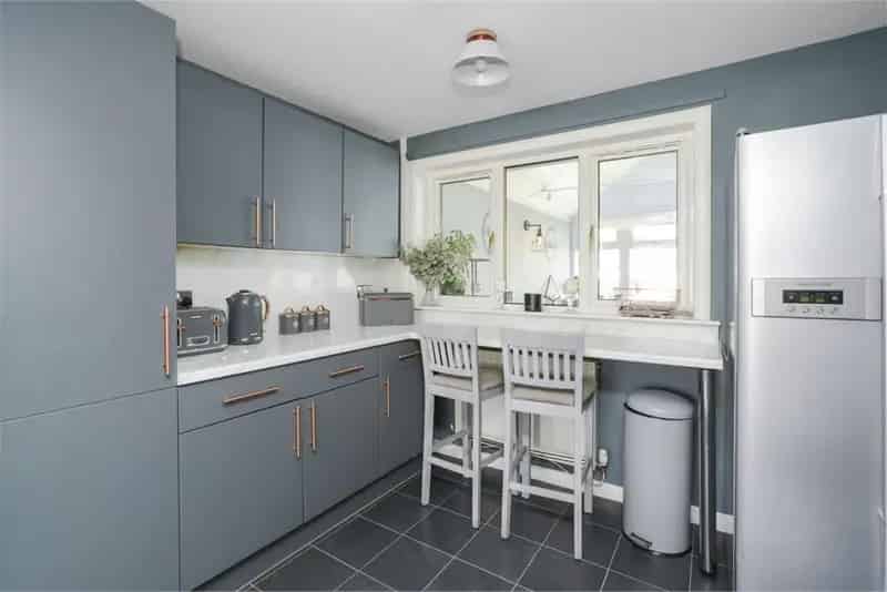 3 Bed Semi-Detached House with 2 Reception Rooms and Garden