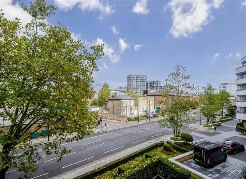 One Bedroom Apartment Kew Bridge All Bills Included Gym Concierge