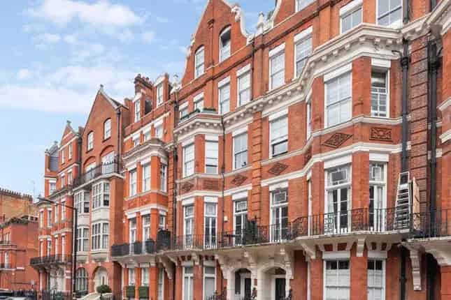 Mayfair Duplex Penthouse Apartment For Sale