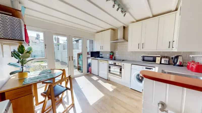 1 Bedroom House for Sale in Central Cheltenham