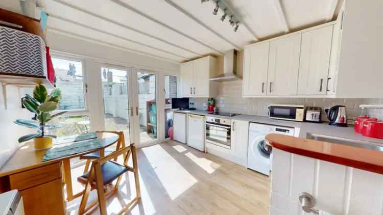 1 Bedroom House for Sale in Central Cheltenham