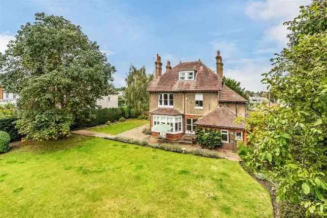 7 Bedroom Period House for Sale in Cheam