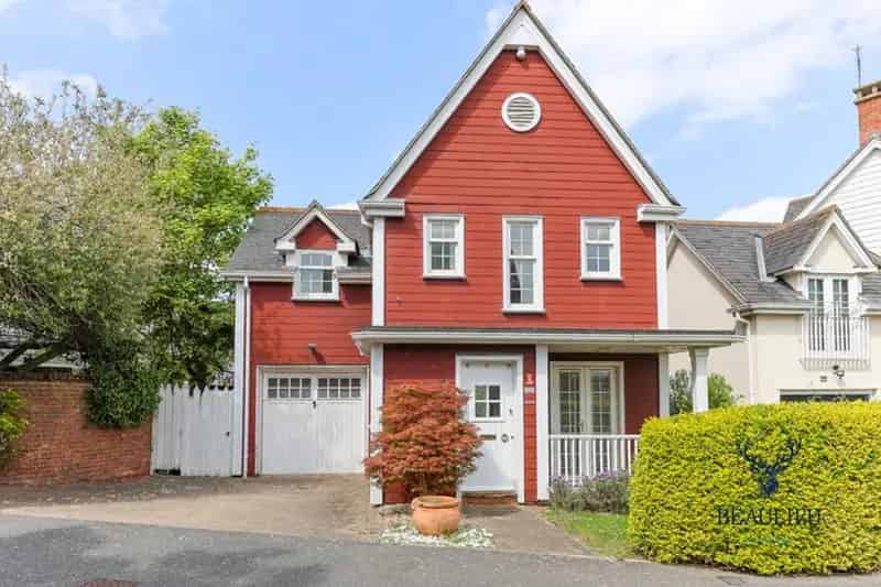 3 Bedroom Detached House to Rent