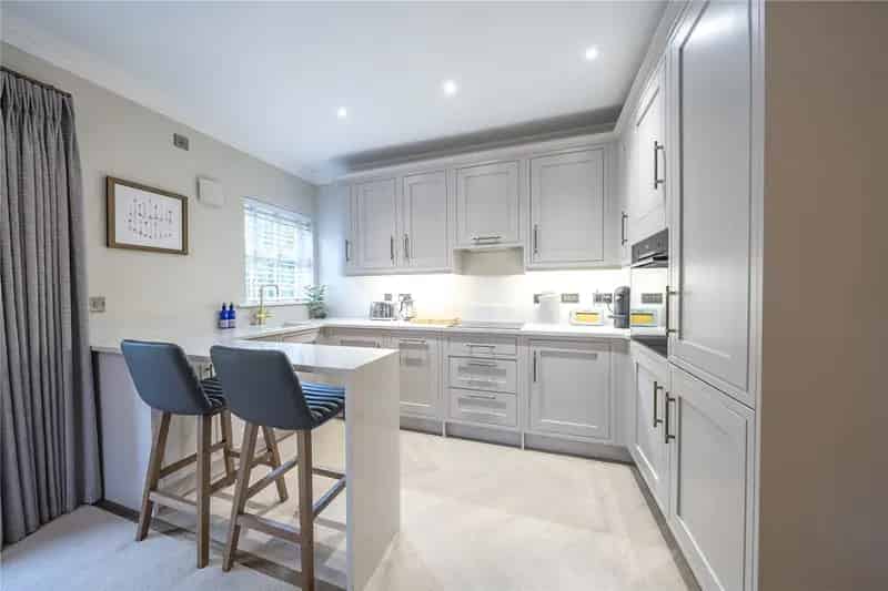 Luxury 2-Bedroom Apartment in Gated Alwoodley Development