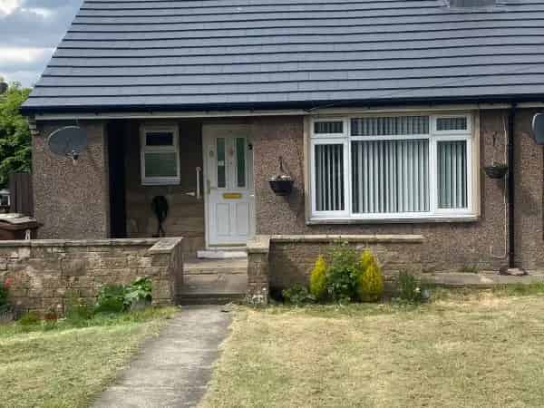 End Bungalow Near Shops and GP