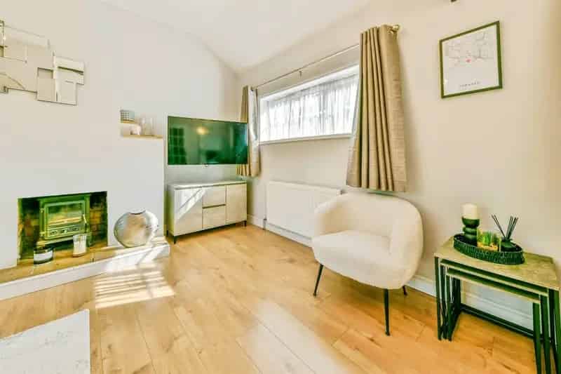 Beautiful 2 Bedroom Barn Conversion Henlow