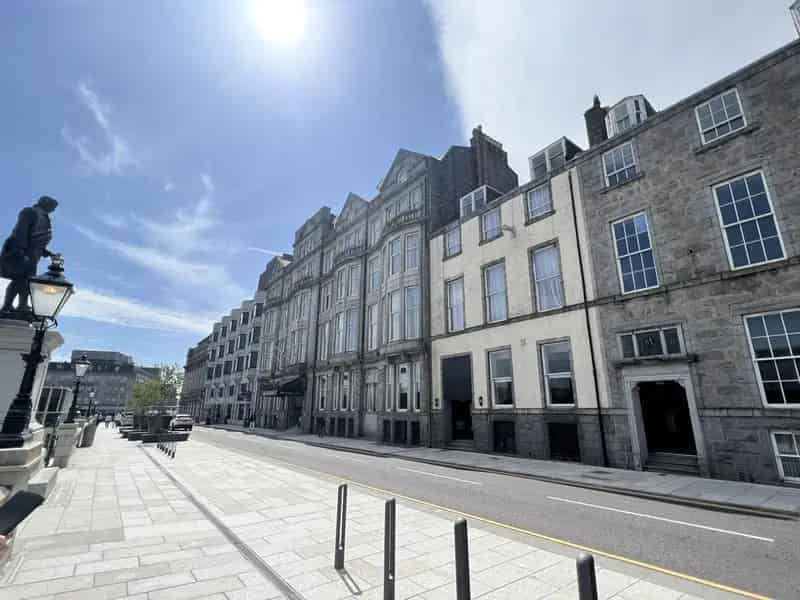 Mercure Aberdeen Caledonian Hotel For Sale: 83 Ensuite Rooms City Center