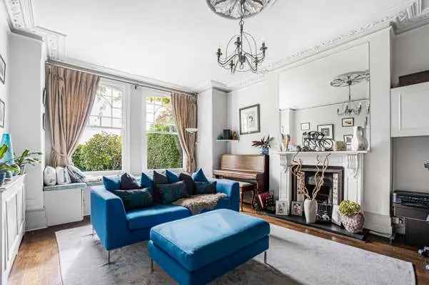 Elmbourne Road, London, SW17 8JJ | Property for sale | Savills