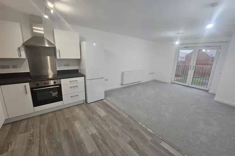 2 Bed Apartment in LE4 - Modern Amenities, Pet-Friendly