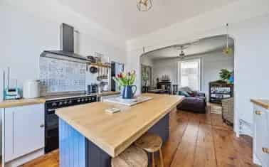 Burscott House: 5-Bedroom Grade II Listed Georgian House