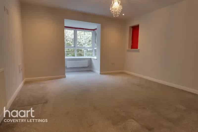 2 Bedroom Apartment to Rent in CV4 - Modern Living Near Warwick University