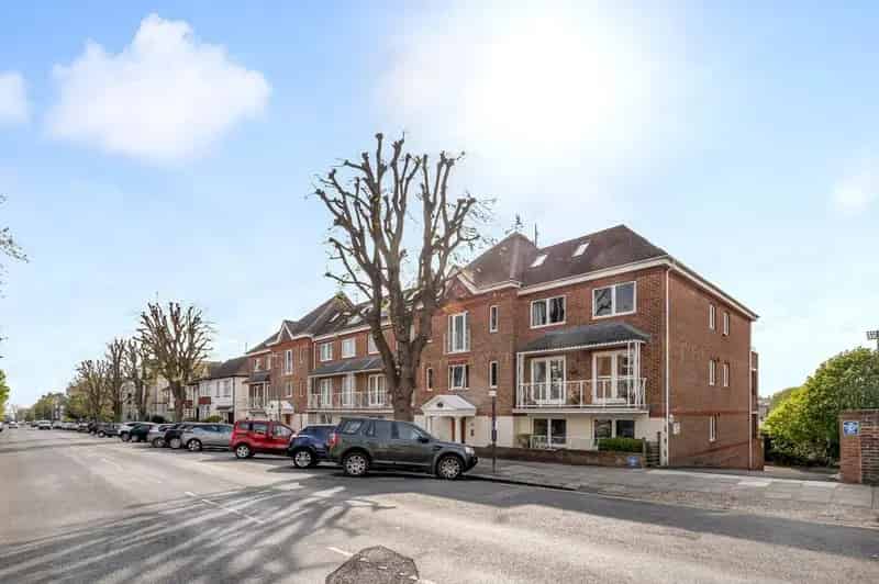 3 Bedroom Flat for Sale