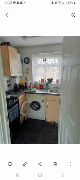 One Bedroom Flat Near Shops and Schools