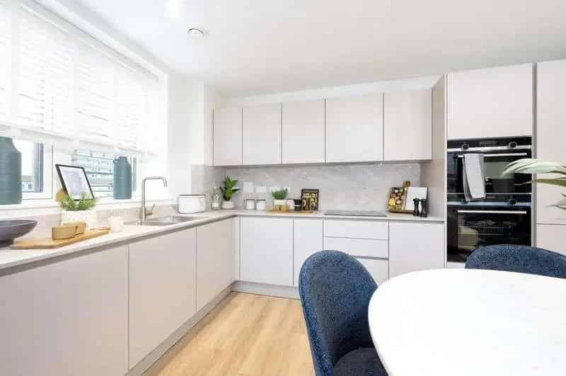 1 Bed Flat for Sale Kingston Grove Near Shops and Schools
