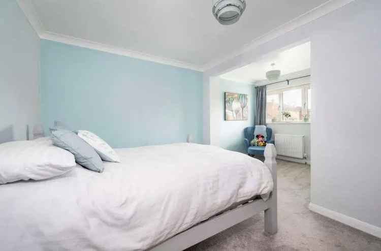 5 Bed Detached House with Annexe Potential