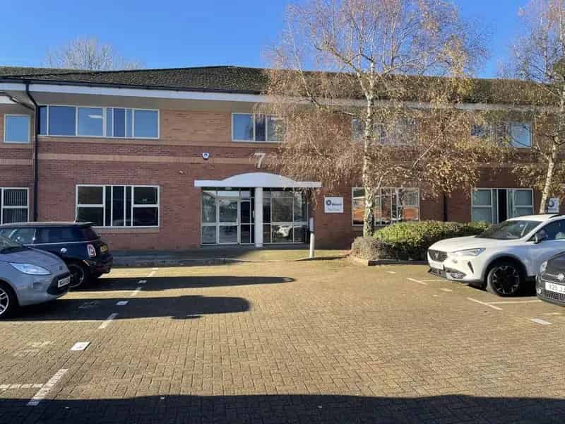 Ground Floor Office Suites with Parking and Fibre Broadband