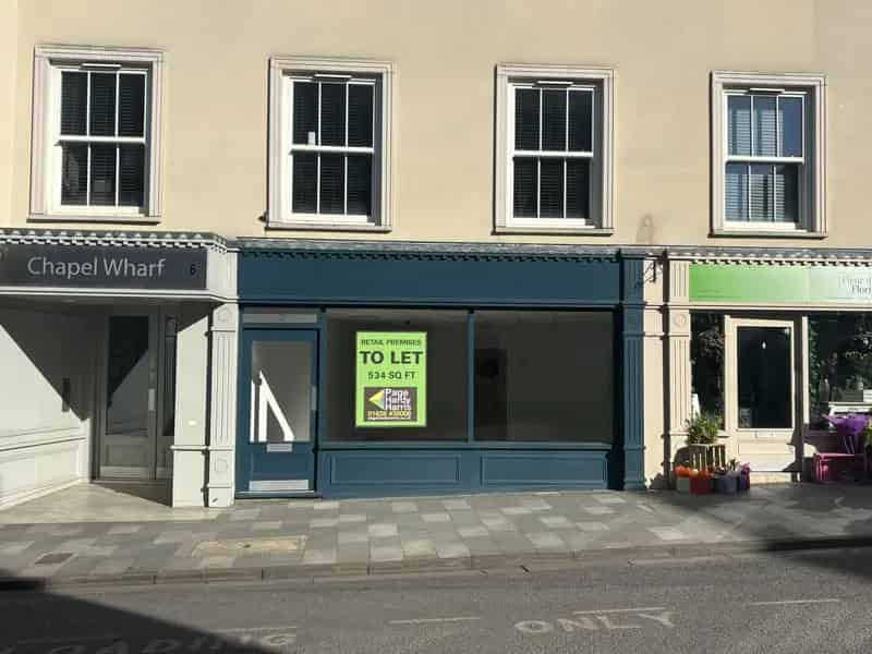 Retail Unit Maidenhead Chapel Arches Area