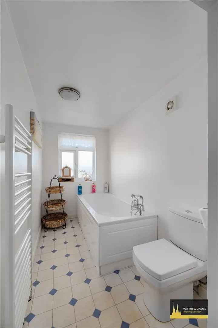 3 Bedroom Terraced House to Rent
