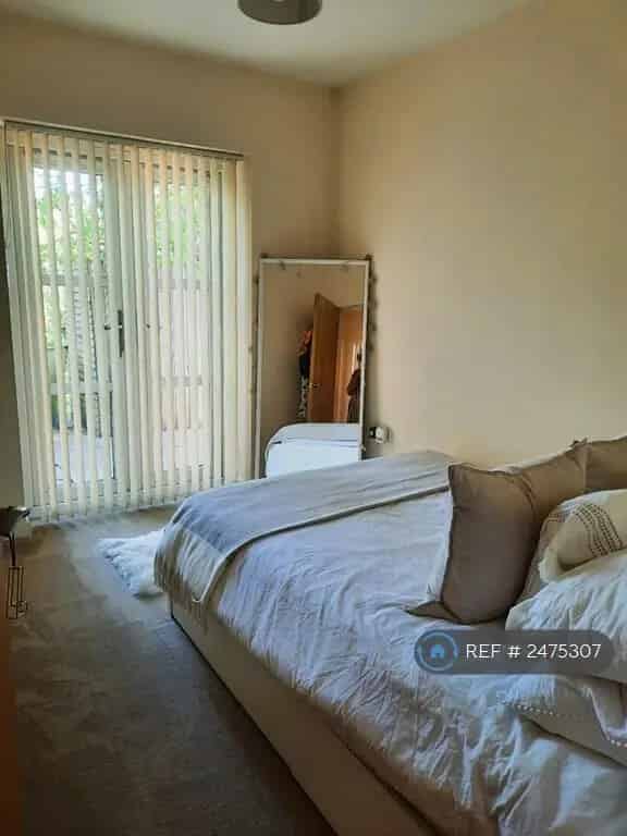 2 Bedroom Flat Redland Popular Ground Floor