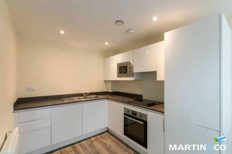 2 Bedroom Apartment with City Views and En-Suite