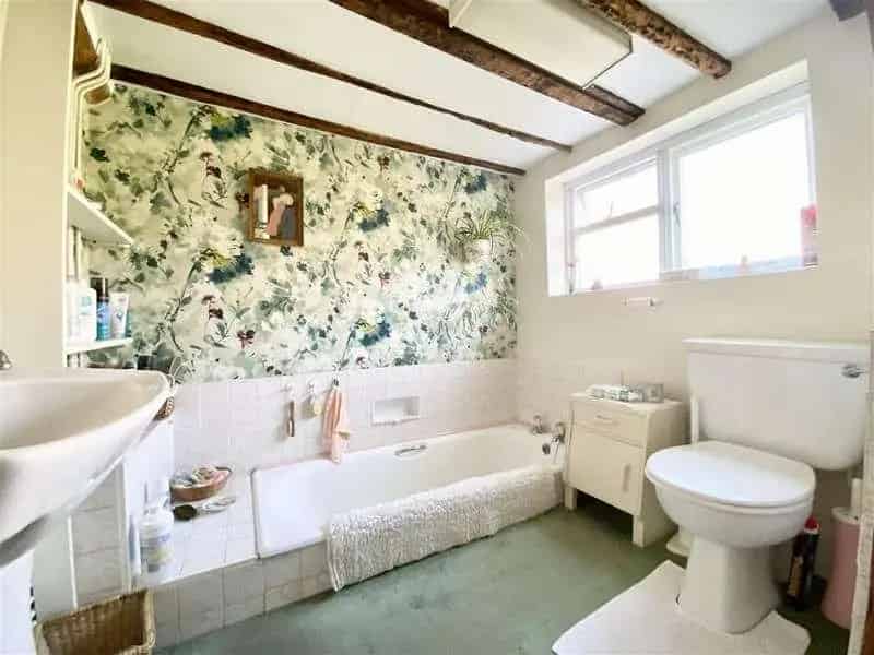 5 Bed Grade II Listed Cottage for Sale Shelfanger