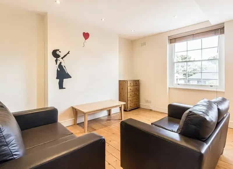 Spacious 1 Double Bedroom Flat South Lambeth Road