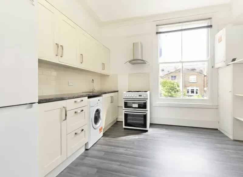 Spacious Furnished Room in Highbury All Bills Included