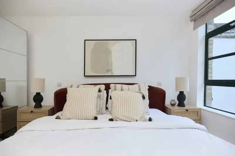2 Bedroom Flat for Sale - Modern Apartment near Hurlingham Club