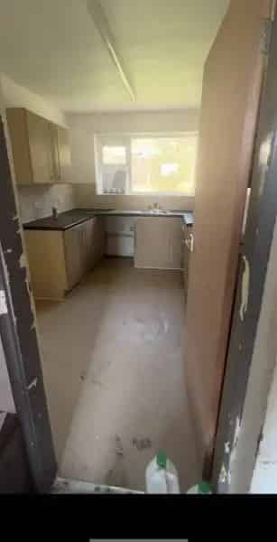 2 Bedroom Property With Garden and Two Floors