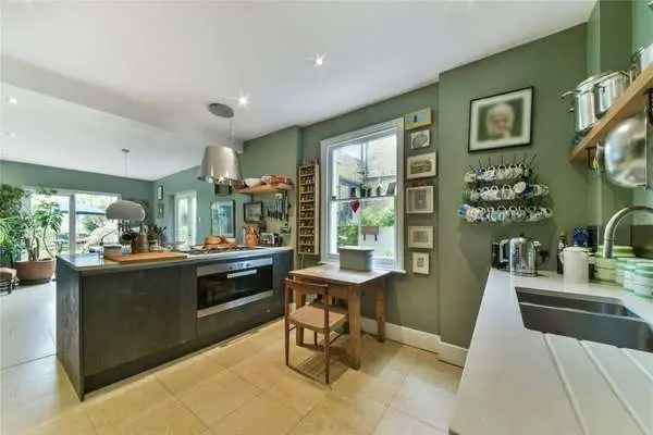 Burma Road, London, N16 9BJ | Property for sale | Savills