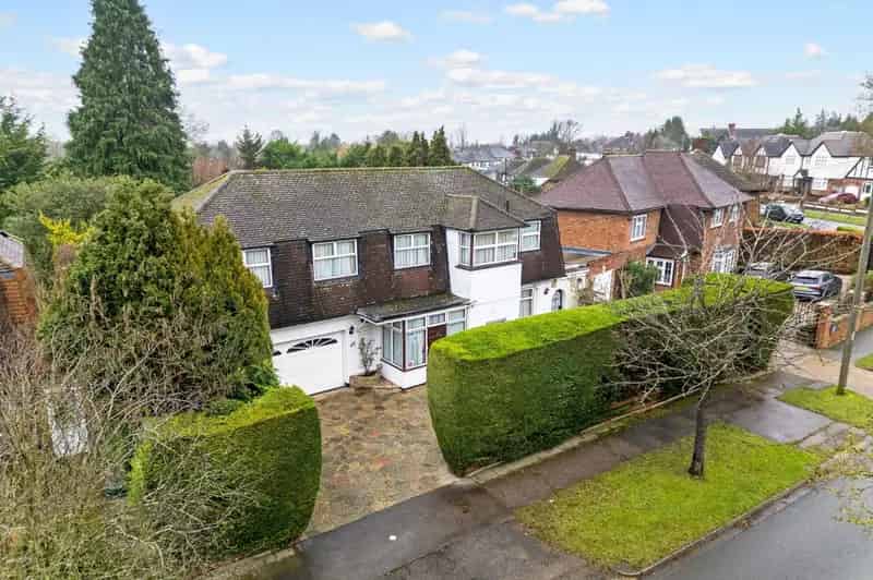 4 Bedroom Detached House For Sale in Nork