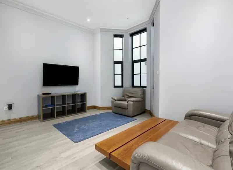 Four Bedroom Apartment with Private Garden