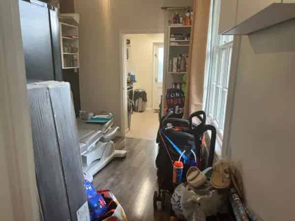 Large Property with Garden Near Schools and Shops